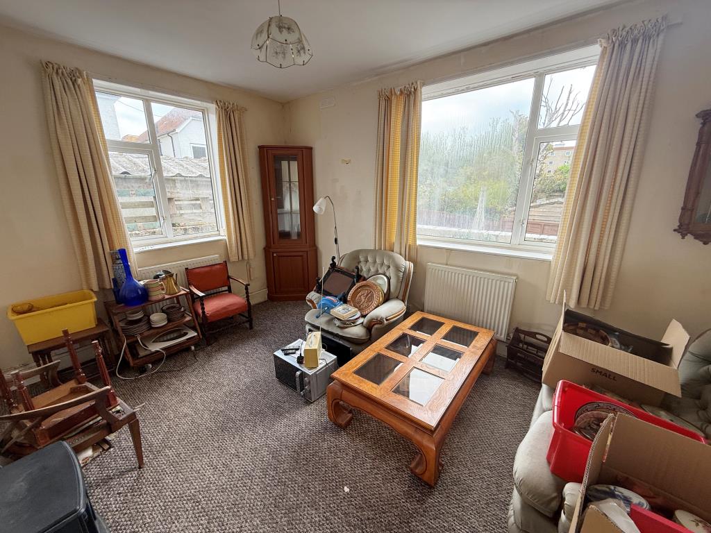 Lot: 99 - GROUND FLOOR FLAT FOR REPAIR AND REFURBISHMENT - Living Room
